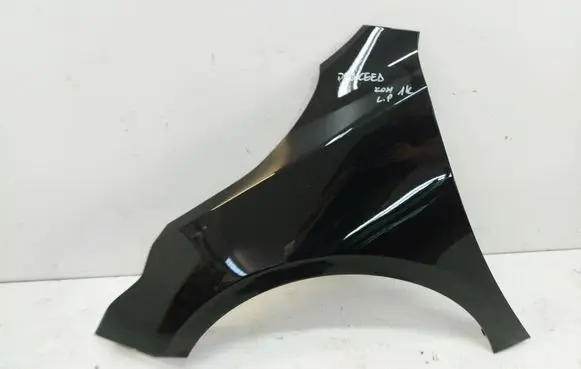 KIA Pro Cee'd III Fender czarny 1k
