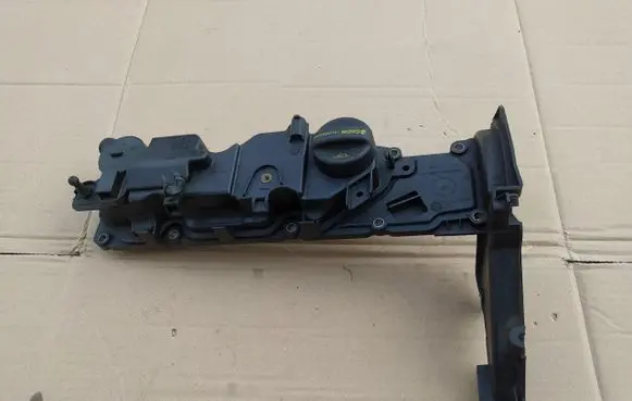 Ford Fiesta Rocker cam cover 9689112980