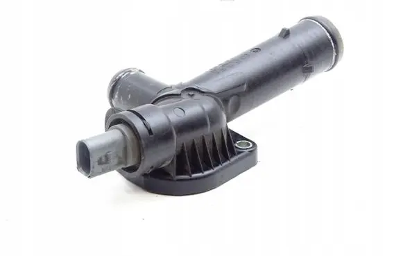 Volkswagen Amarok Engine coolant pipe/hose 03L121131M