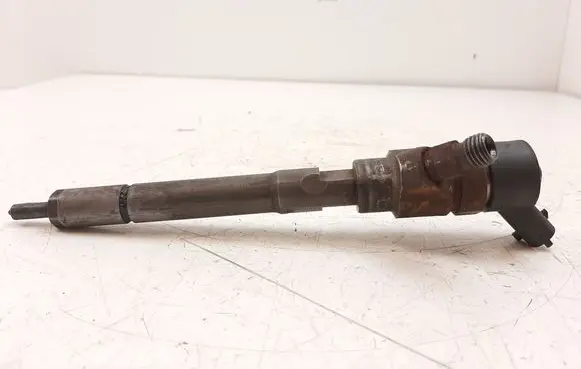 Fuel injector