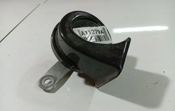 Audi A3 S3 8P Horn signal 