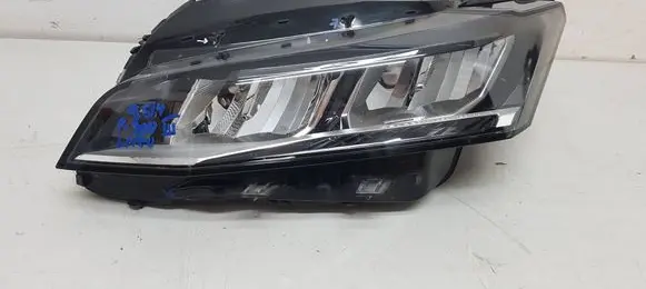 Peugeot 308 Headlight/headlamp 98491165 00504909999 1055L146