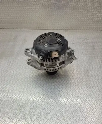 Toyota Yaris XP210 Generator/alternator 270600Q170