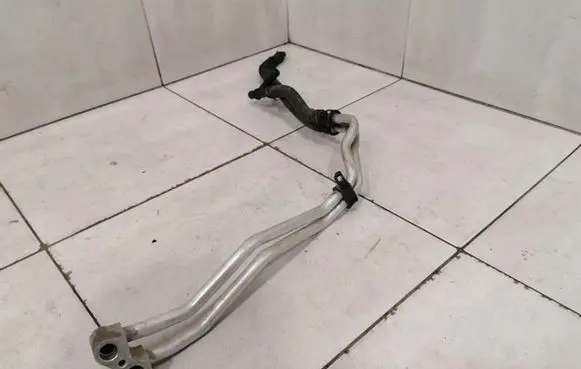Chevrolet Corvette Engine coolant pipe/hose 84214922