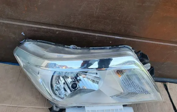 Nissan Navara D23 Headlight/headlamp 260104KJ2A 1EF22542112