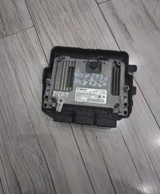 Peugeot 208 I Engine control unit/module ECU 0281030545