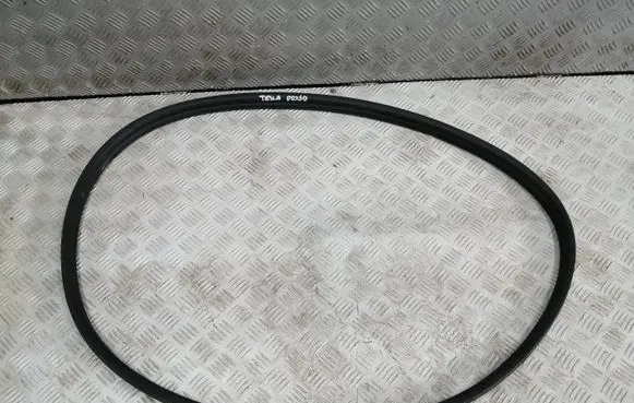 Tesla Model 3 Engine compartment rubber 