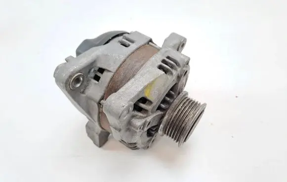 Toyota Yaris Generator/alternator 270600N040 1042102320