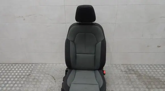Volvo XC40 Front passenger seat 