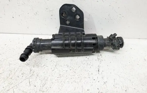 Hyundai Tucson TL Headlight washer spray nozzle D798602600 98672D7000