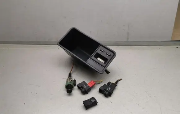 Ford Sierra Clock 87BB15000 87BG15K237AA 87BG18C621BA