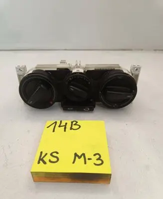 Volkswagen Golf IV Climate control unit 1212121