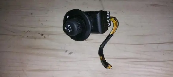 Ford Mondeo Mk III Wing mirror switch 93bg17b676ba