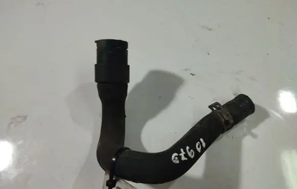 Mercedes-Benz A W169 Engine coolant pipe/hose 