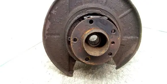 Rear wheel hub spindle/knuckle