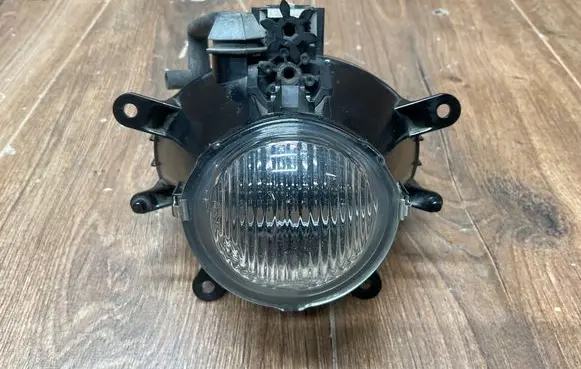 BMW 3 E46 Front fog light 6911007