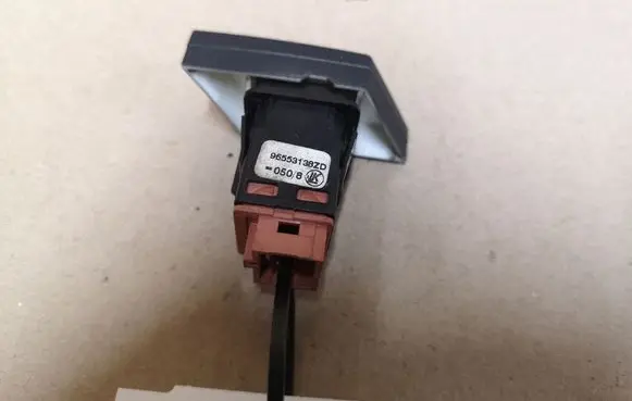 Citroen C4 I Picasso ESP (stability program) switch 96553138ZD
