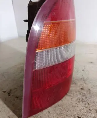 Ford Mondeo MK II Rear/tail lights 93BG13N004