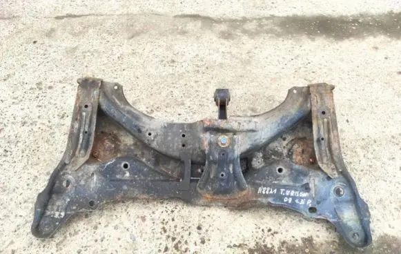 Toyota Urban Cruiser (XP110) Front subframe