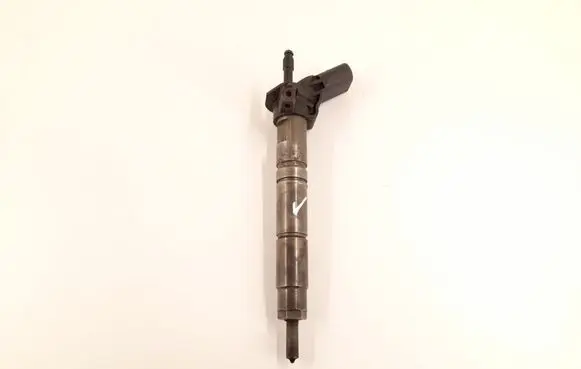 Mercedes-Benz ML W164 Fuel injector 6420700587 6420701987