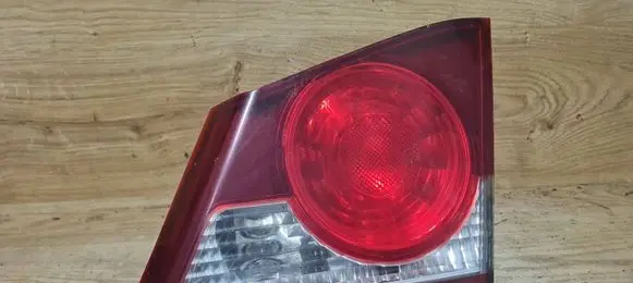 Tailgate rear/tail lights