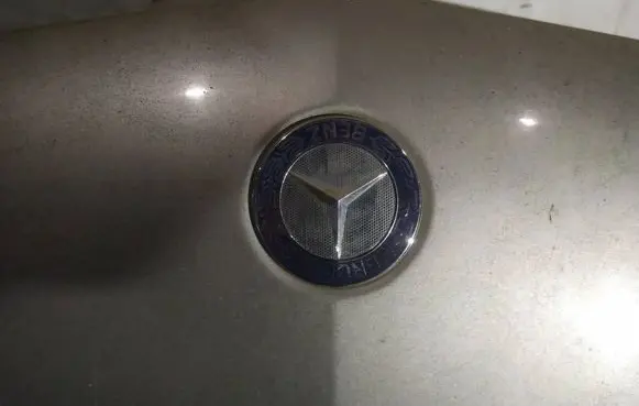 Mercedes-Benz R W251 Manufacturer badge logo/emblem 