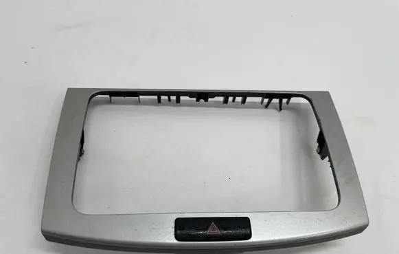 Volkswagen PASSAT CC Radio/GPS head unit trim 3AA858069H