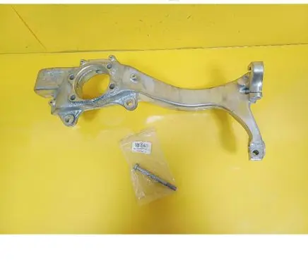 Audi A6 S6 C5 4B Front wheel hub 4B3257G