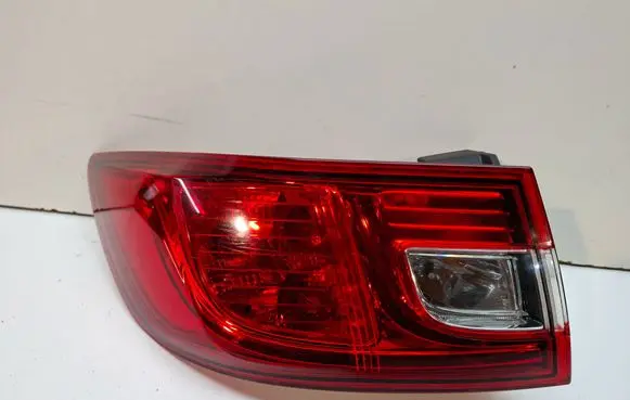 Renault Clio IV Rear/tail lights S27639483 265553752R