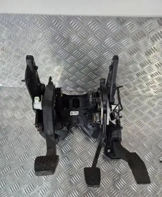 Opel Astra K Pedal assembly 39222120