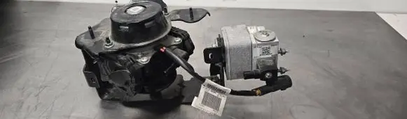 Opel Vivaro Vacuum pump 9835028580 60082841