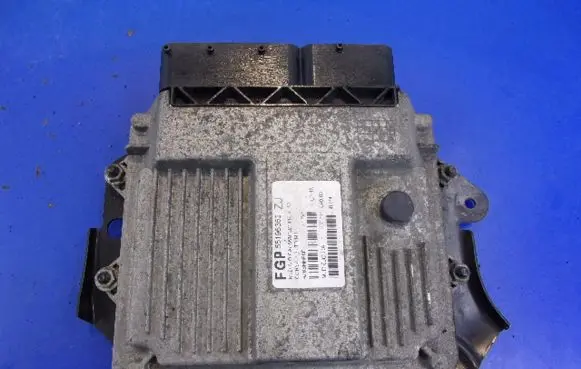 Opel Corsa C Engine control unit/module ECU 55196352