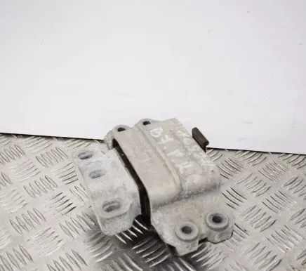 Volkswagen PASSAT B7 Engine mount bracket 1K0199555AC