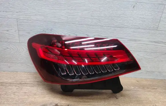 Rear/tail lights