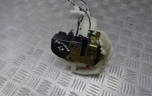 Chrysler Pacifica Front door lock