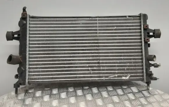 Opel Zafira B Coolant radiator