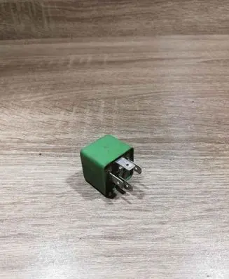 Opel Zafira A Other relay 03447012 GREEN