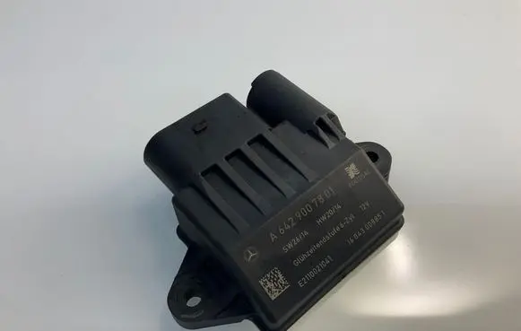 Mercedes-Benz CLS C219 Glow plug pre-heat relay A6429007801 E2110021041 16043008851