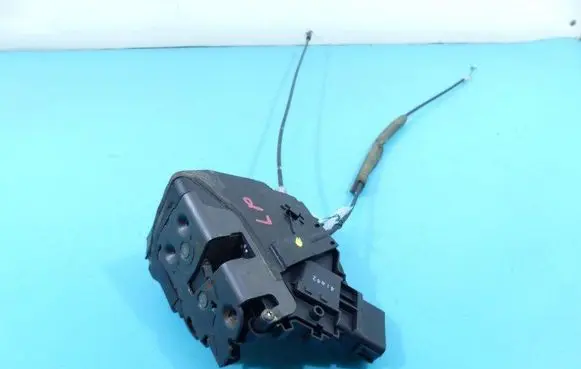 Mazda 3 I Front door lock IMPRK1247488