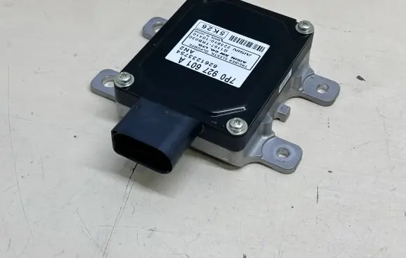 Porsche Cayenne (92A) Transfer box differential control unit 7P0927601A 6261233754