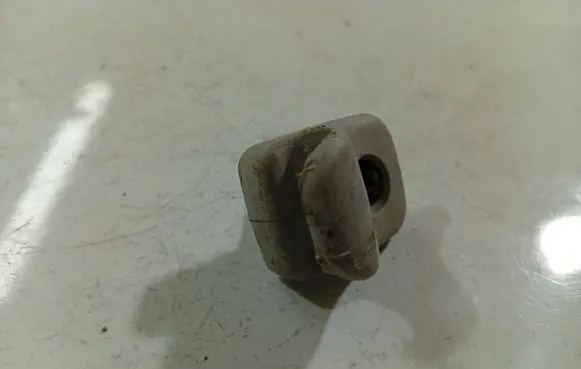 Nissan Almera Tino Sun visor clip/hook/bracket 