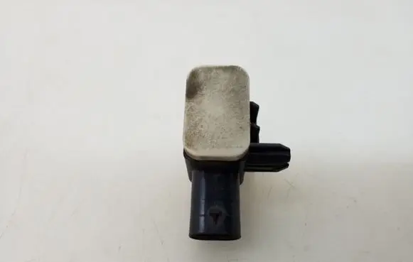 Mercedes-Benz B W246 W242 Airbag deployment crash/impact sensor A1668210151