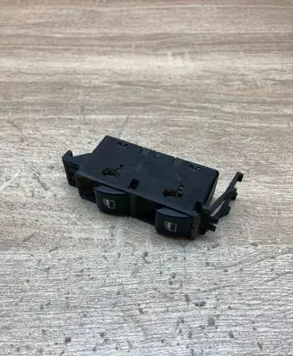 BMW 3 E46 Electric window control switch 8381514 03120220