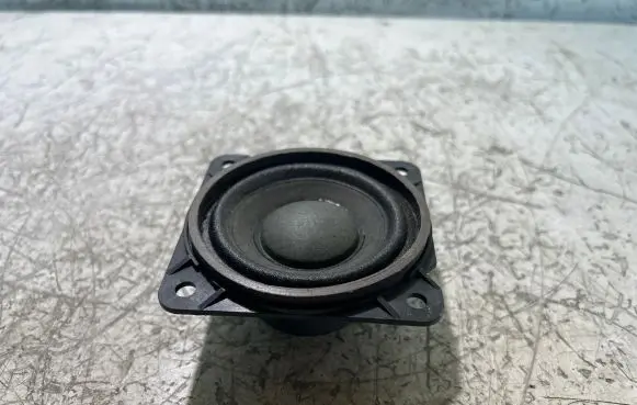 Nissan Maxima A35 Front door speaker 281549N20A G15D29CC MAX40W