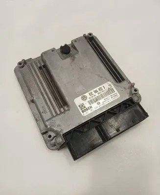 Volkswagen Golf V Engine control unit/module 03C906032B 03C906032 0261201320