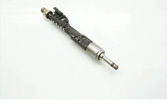 BMW 1 F20 F21 Fuel injector 0261500172 1306081213 13647639994