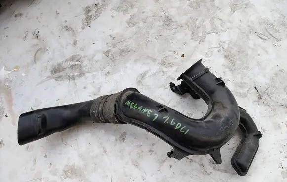 Renault Megane III Air intake duct part 8200923128