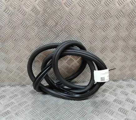 Citroen DS7 Crossback Rubber seal rear door 9815699180