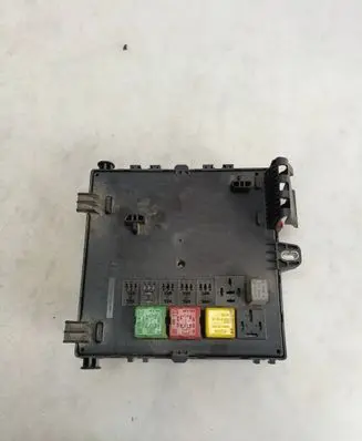 Opel Vectra C Fuse box set 13189923 00095531 519049506