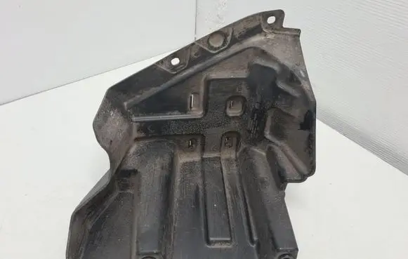 Hyundai Santa Fe Rear bumper underbody cover/under tray 866952W000